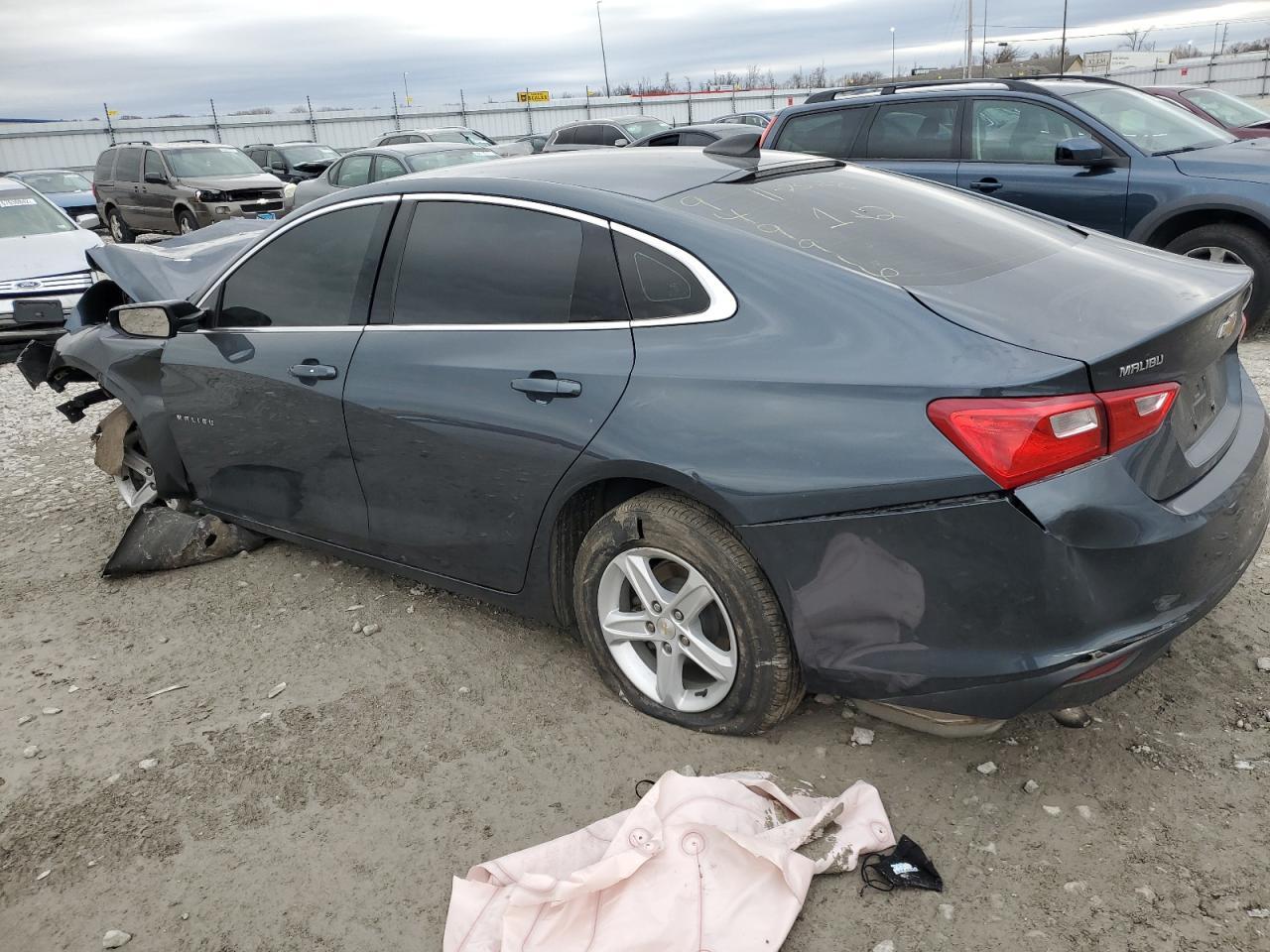 2020 Chevrolet Malibu Ls - Фото 2