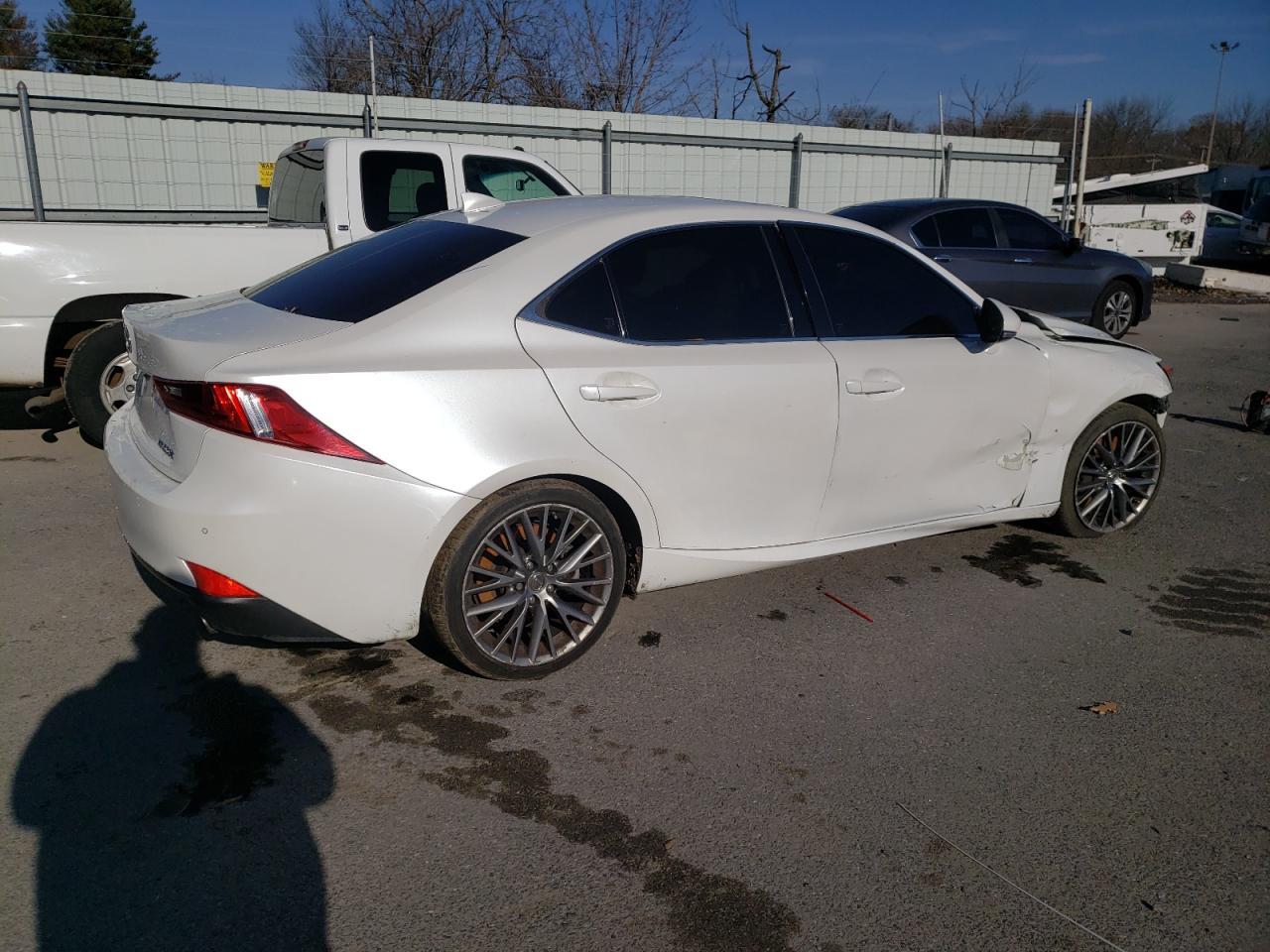 2016 Lexus Is 200T - Фото 3
