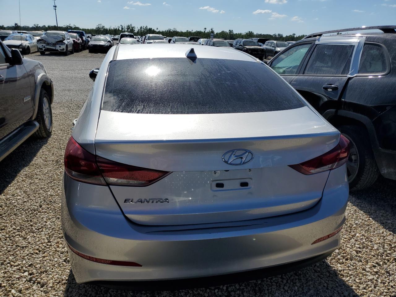 2018 HYUNDAI ELANTRA SE - Фото 6