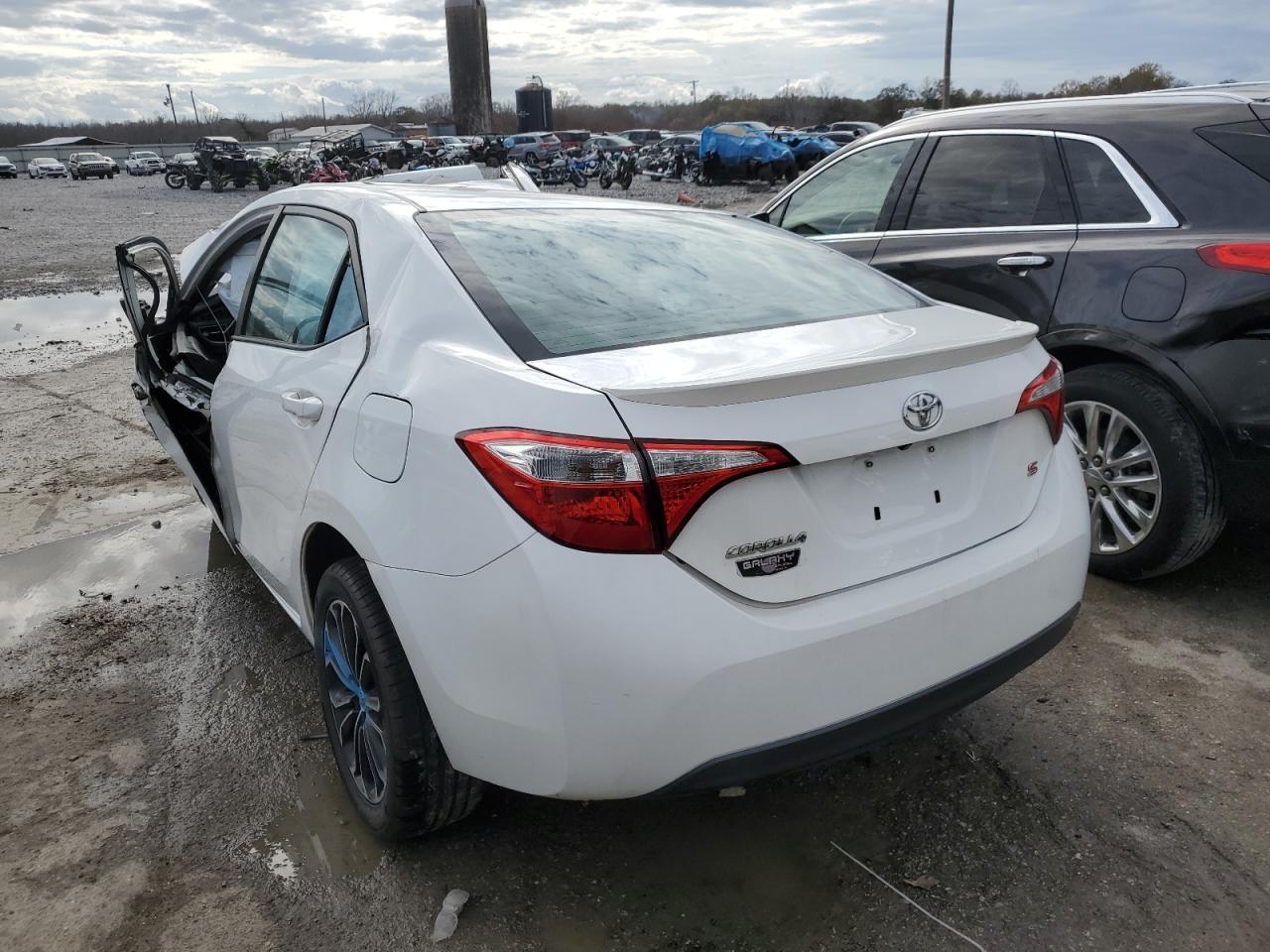 2015 Toyota Corolla L - Фото 2
