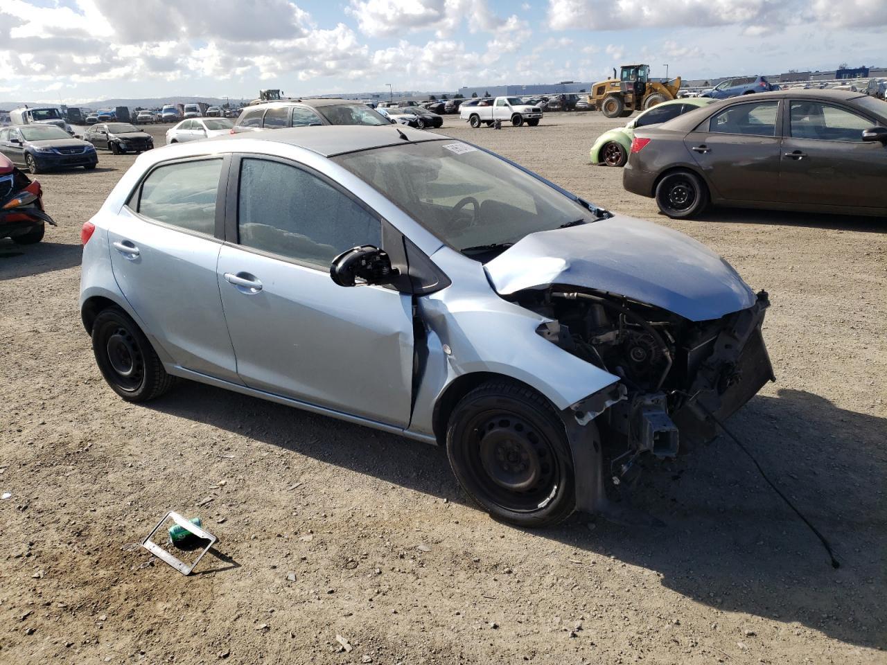 2013 Mazda Mazda2 - Фото 4