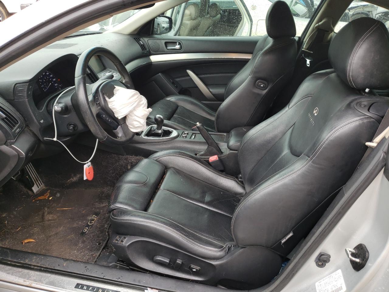 2011 INFINITI G37 BASE - Image 7