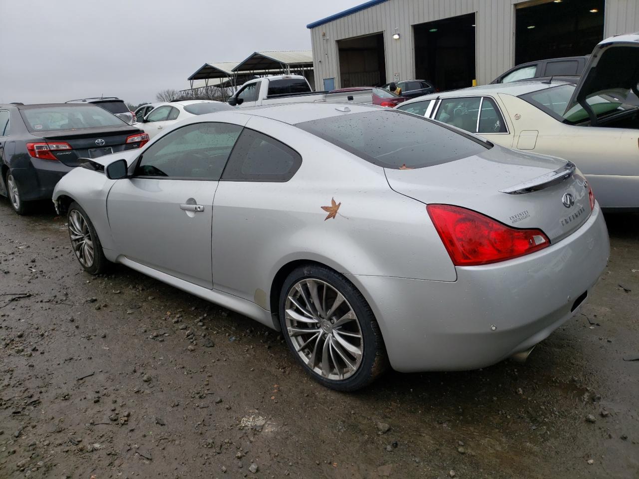 2011 INFINITI G37 BASE - Image 2