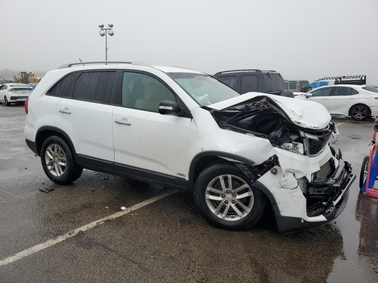 2015 KIA SORENTO LX - Image 4