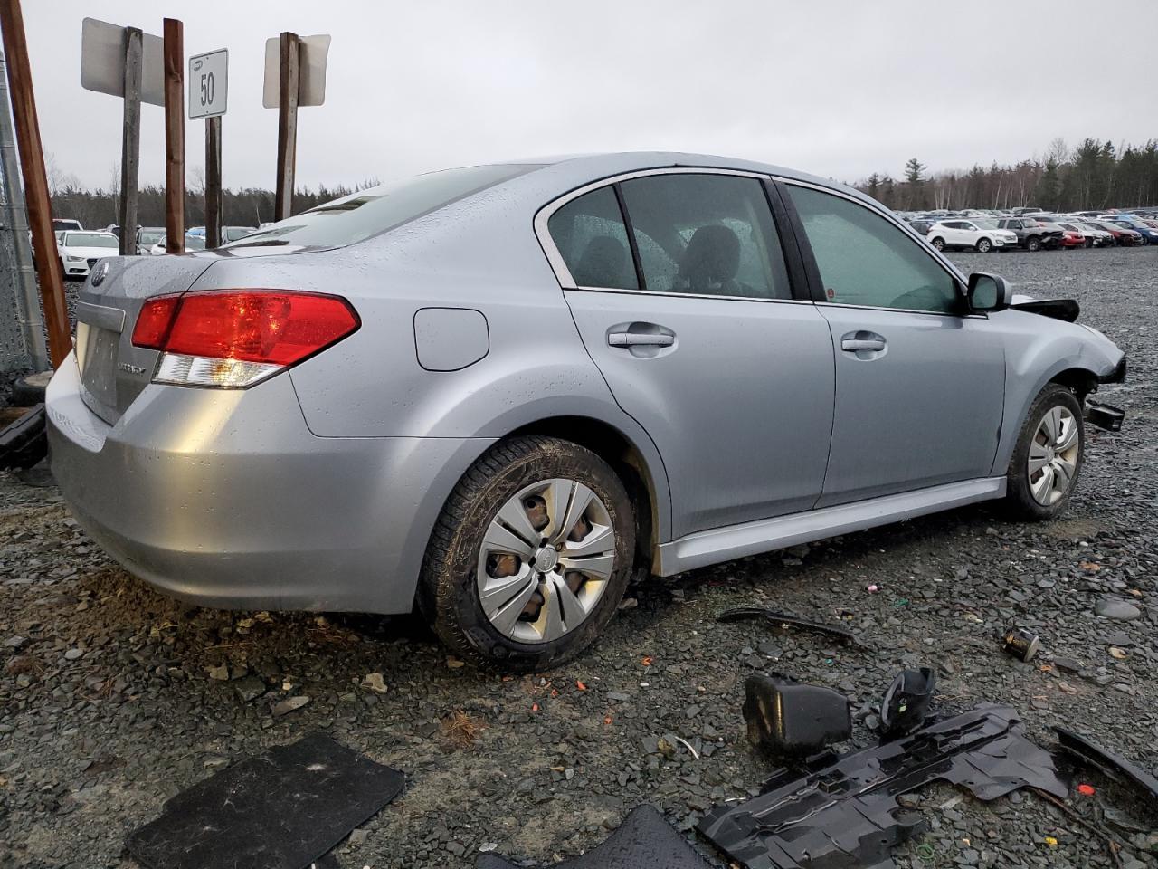 2013 Subaru Legacy 2.5I - Фото 3