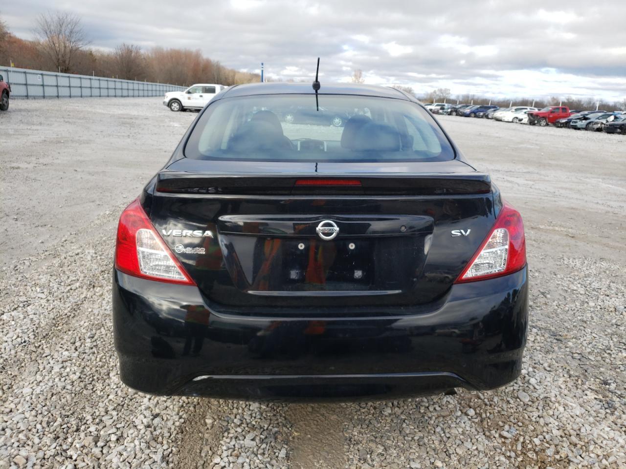 2019 Nissan Versa S - Image 6