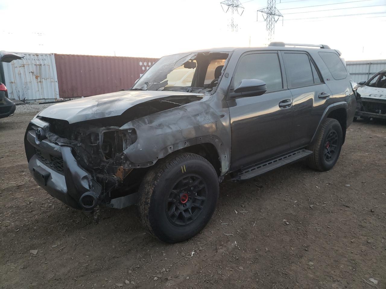 2022 TOYOTA 4RUNNER SR