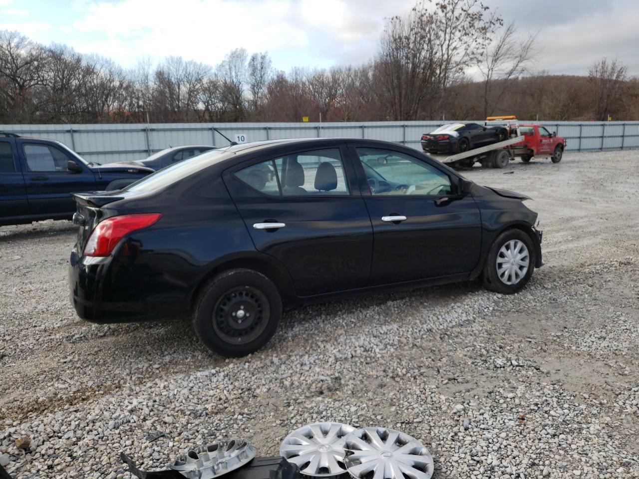2019 Nissan Versa S - Image 3