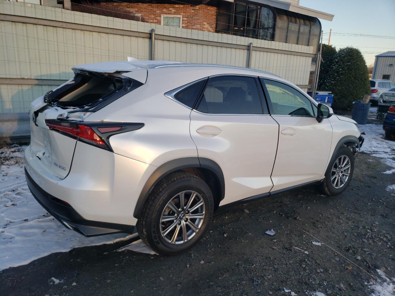 2020 LEXUS NX 300 - Фото 3