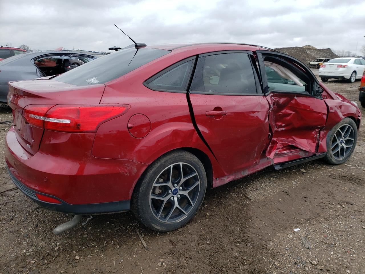 2017 FORD FOCUS SEL - Фото 3