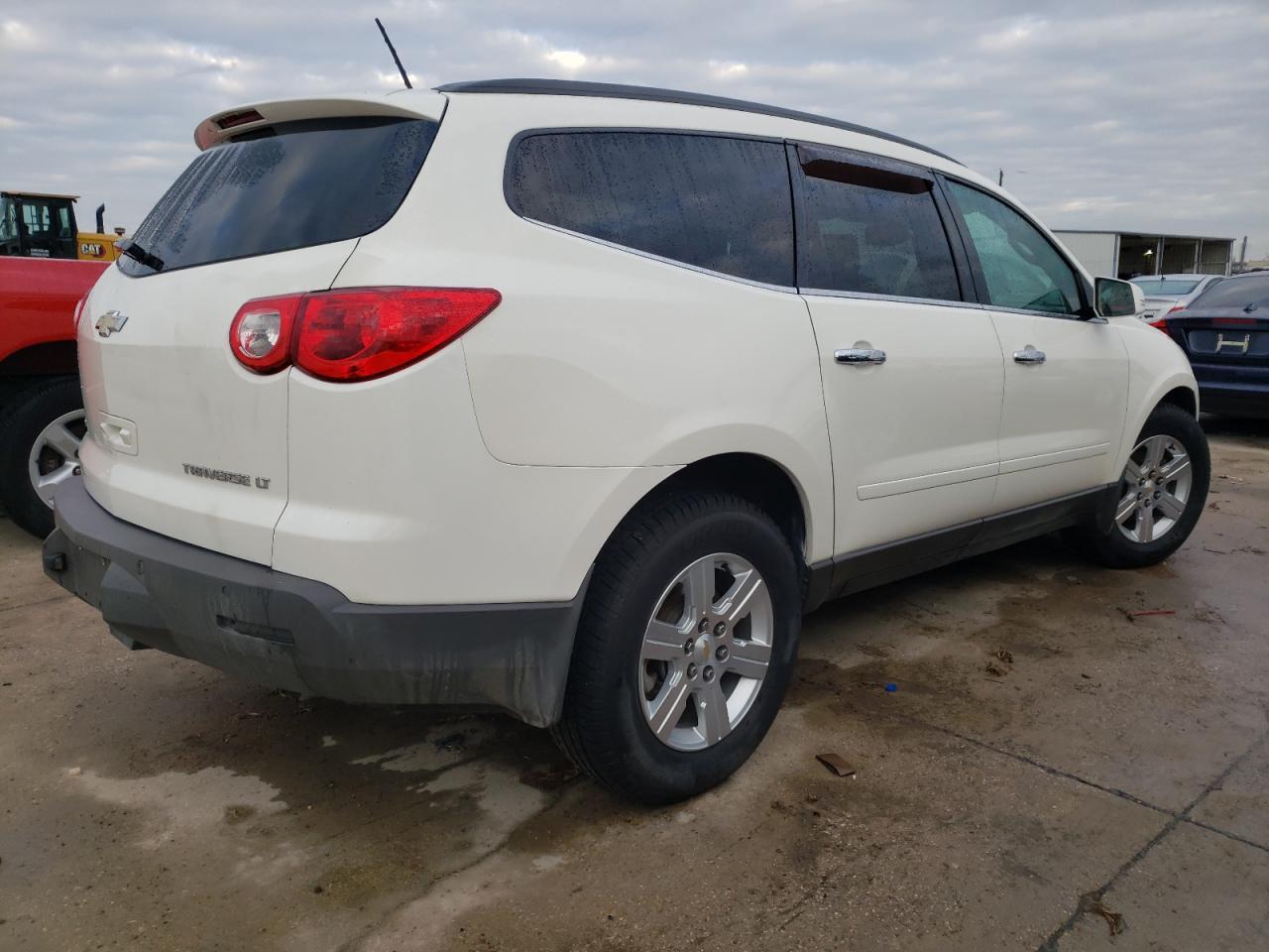 2012 CHEVROLET TRAVERSE L - Image 3