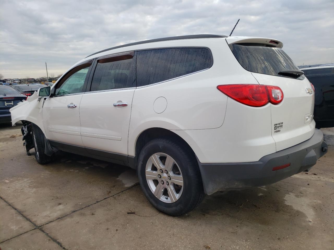 2012 CHEVROLET TRAVERSE L - Image 2