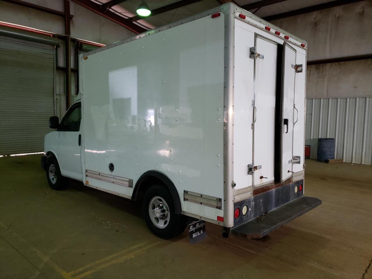 2011 Chevrolet Express G3500 - Фото 2