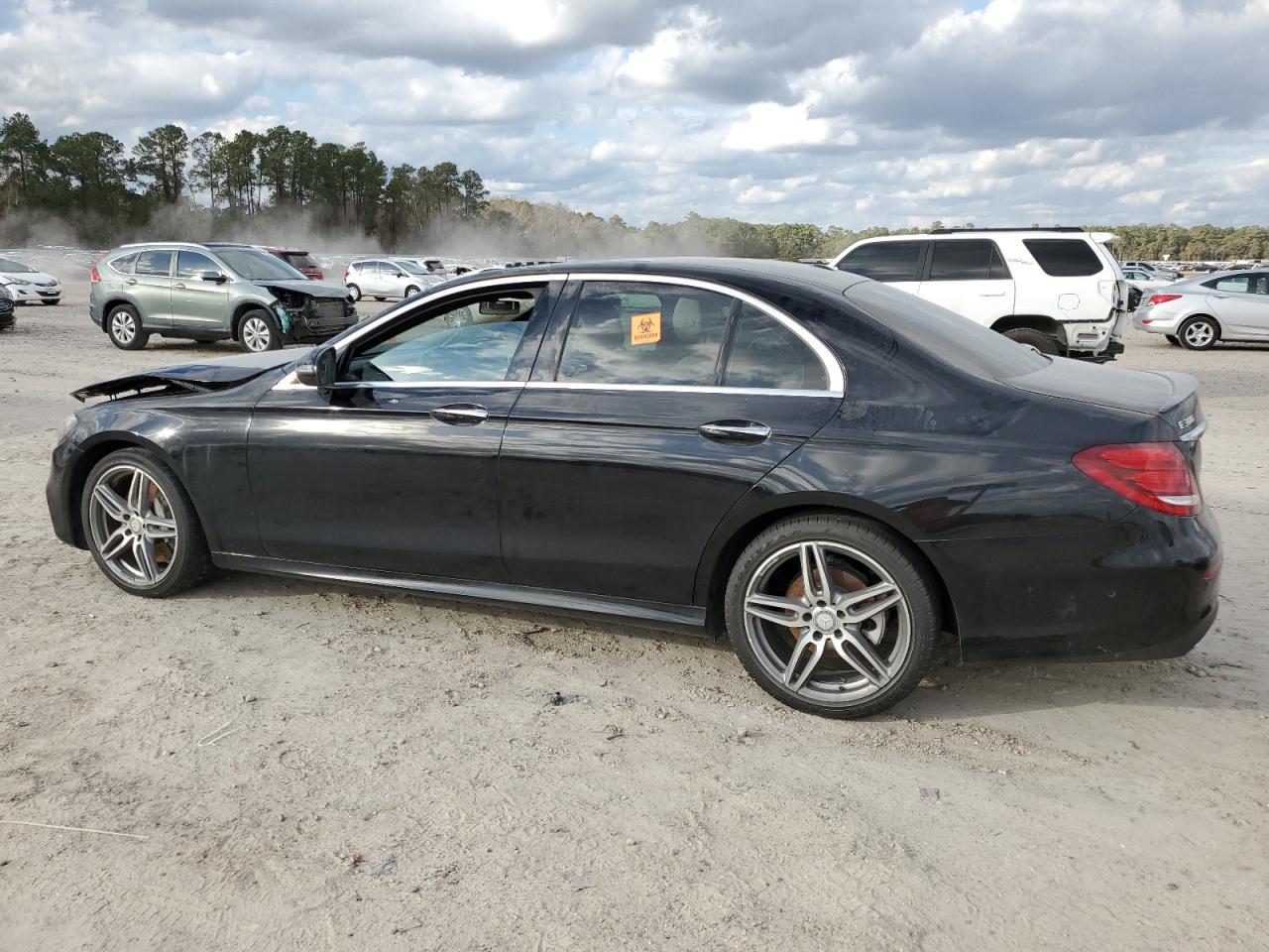 2017 Mercedes-Benz E 300 - Фото 2