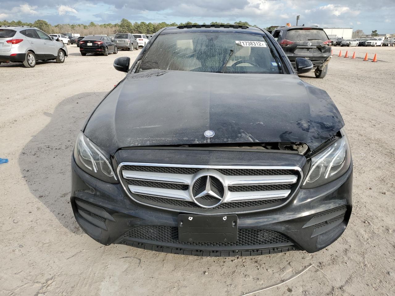 2017 Mercedes-Benz E 300 - Фото 5