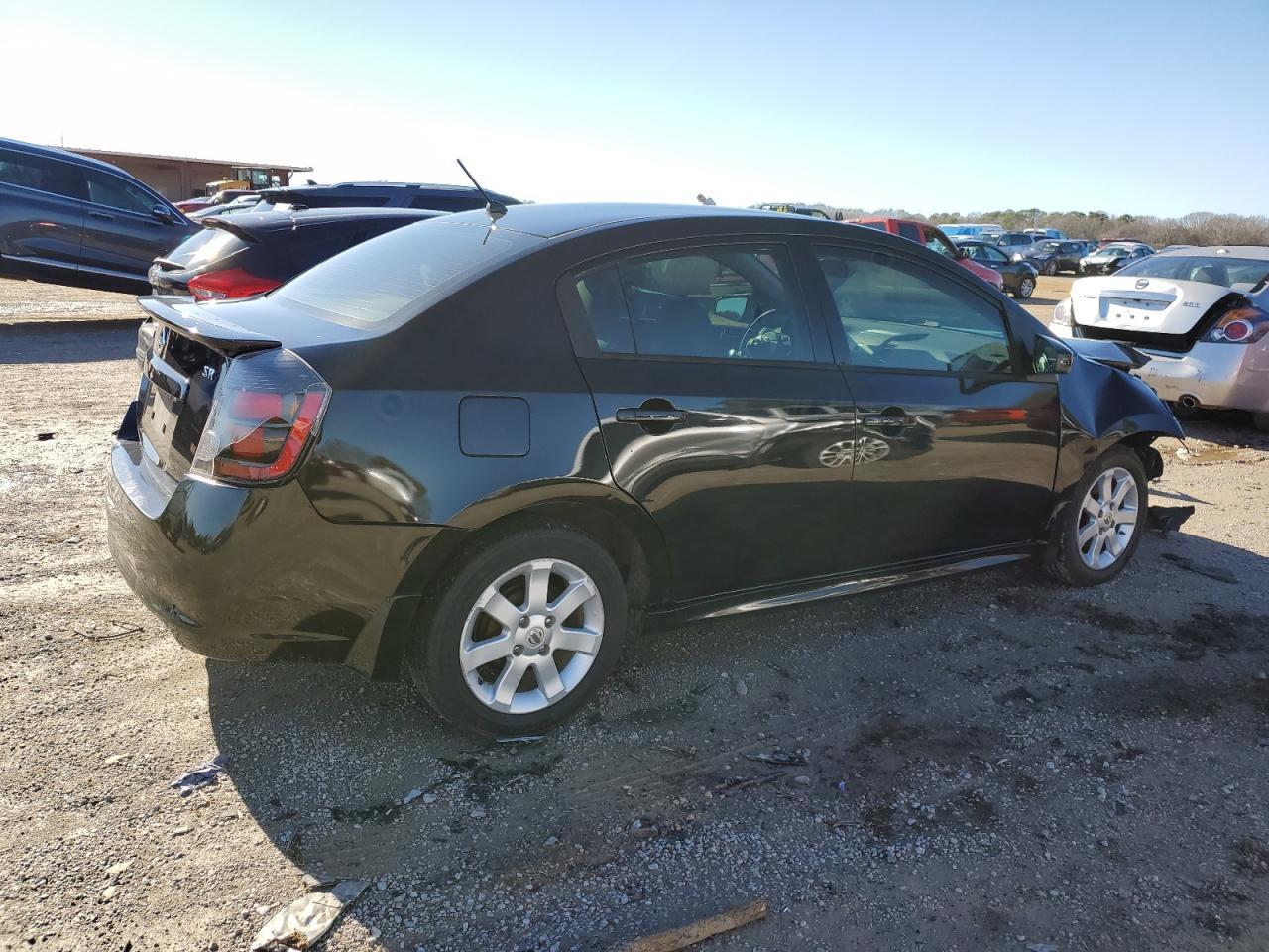 2010 Nissan Sentra 2.0 - Фото 3