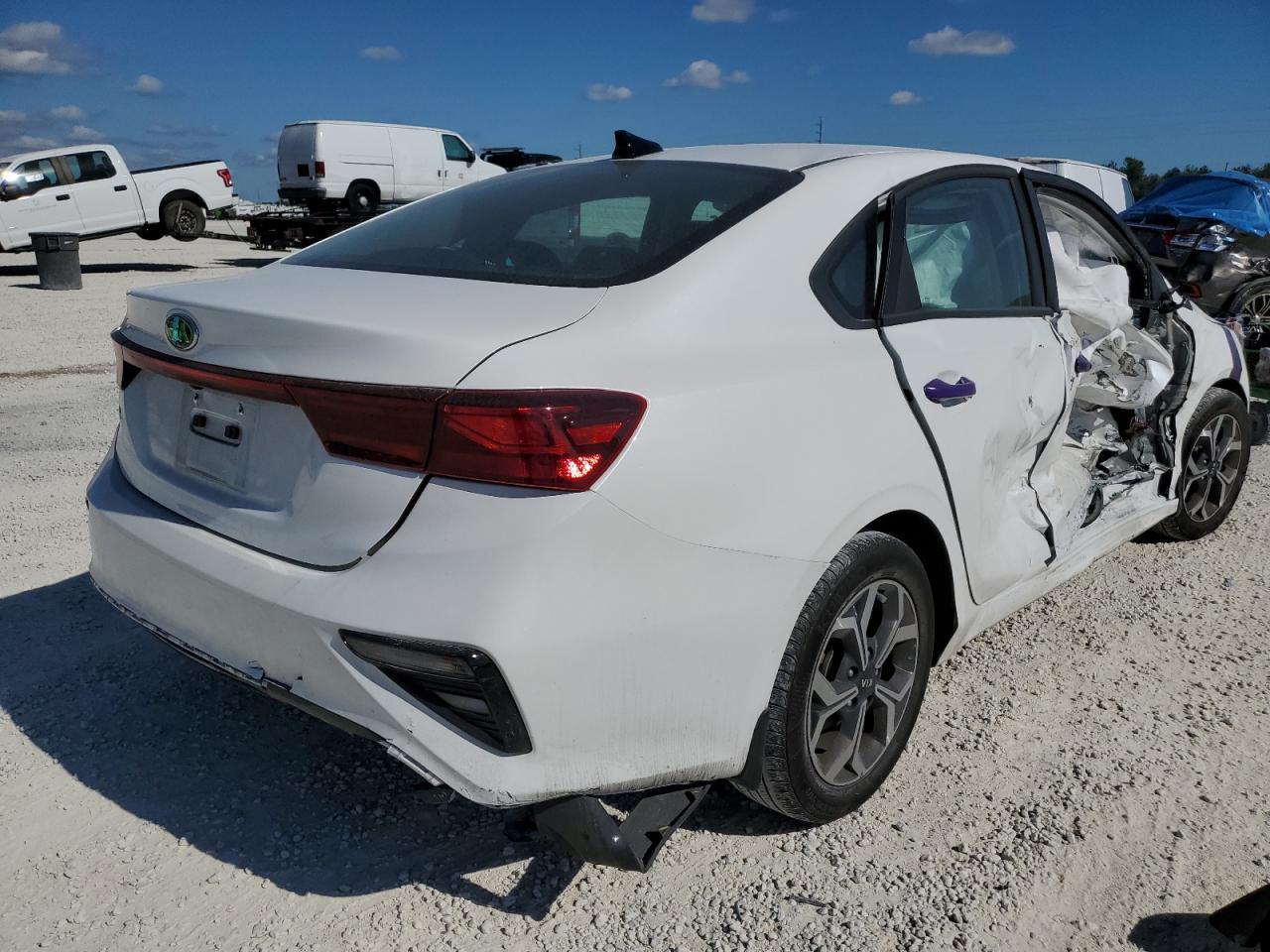 2021 KIA FORTE FE - Image 3