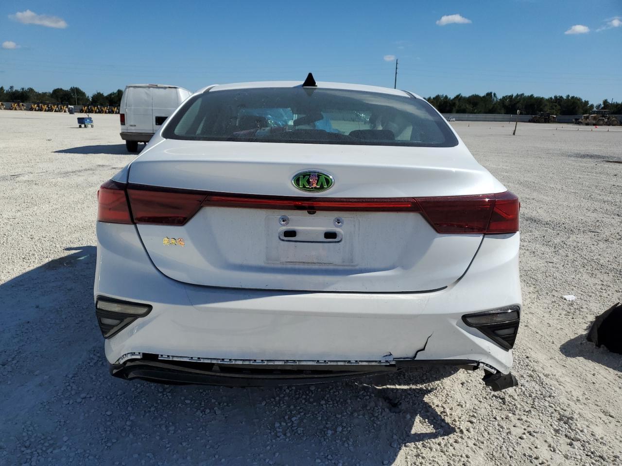 2021 KIA FORTE FE - Image 6