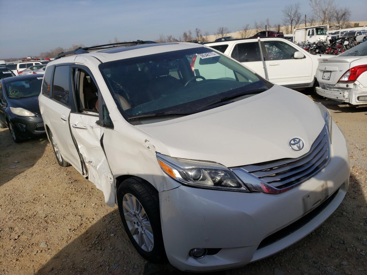 2015 TOYOTA SIENNA XLE - Фото 4