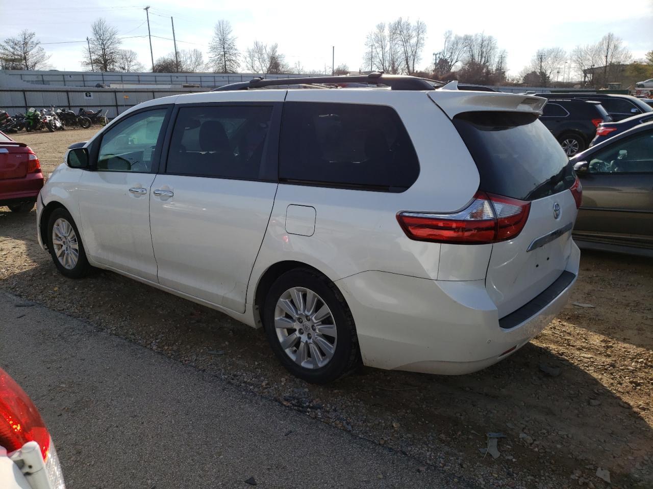 2015 TOYOTA SIENNA XLE - Фото 2