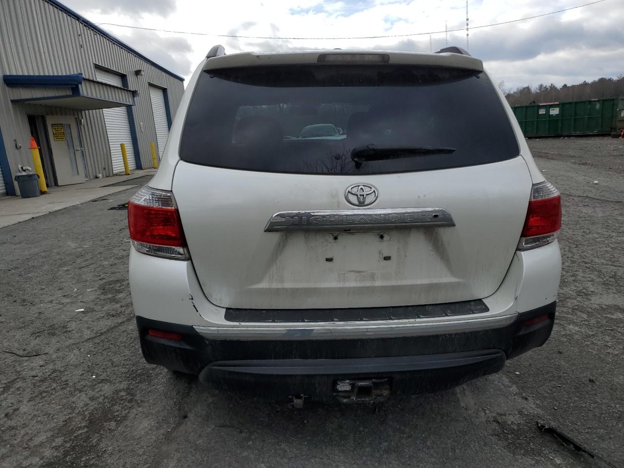 2011 Toyota Highlander Base - Фото 6