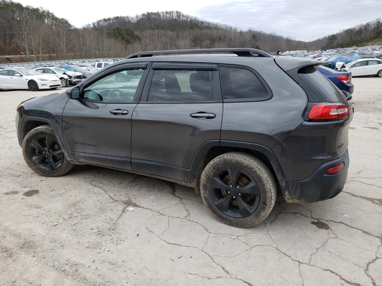 2015 Jeep Cherokee Latitude - Фото 2