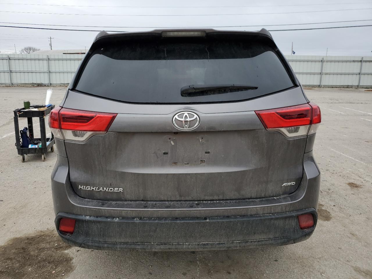 2019 TOYOTA HIGHLANDER - Image 6