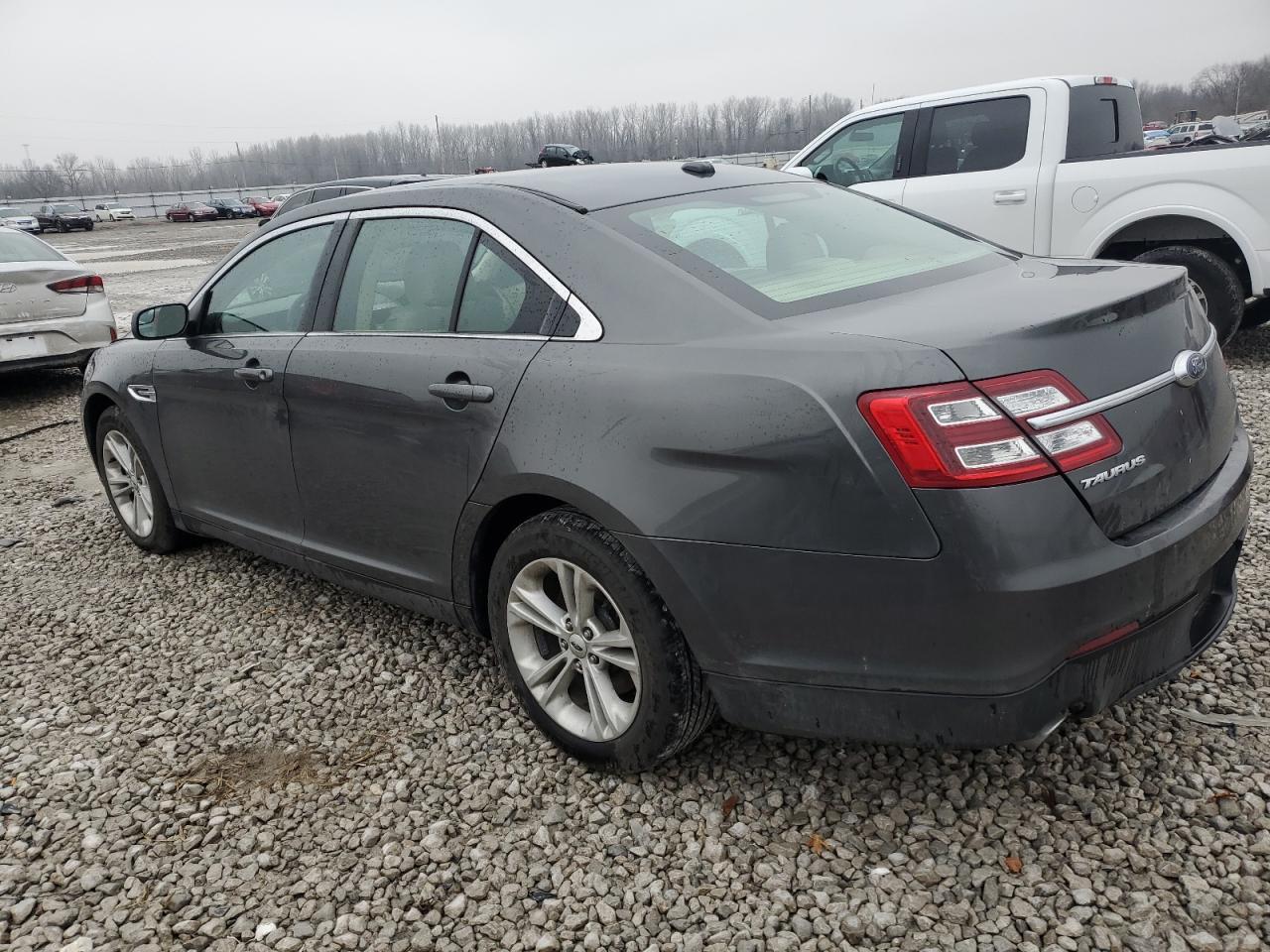 2019 Ford Taurus Se - Фото 2