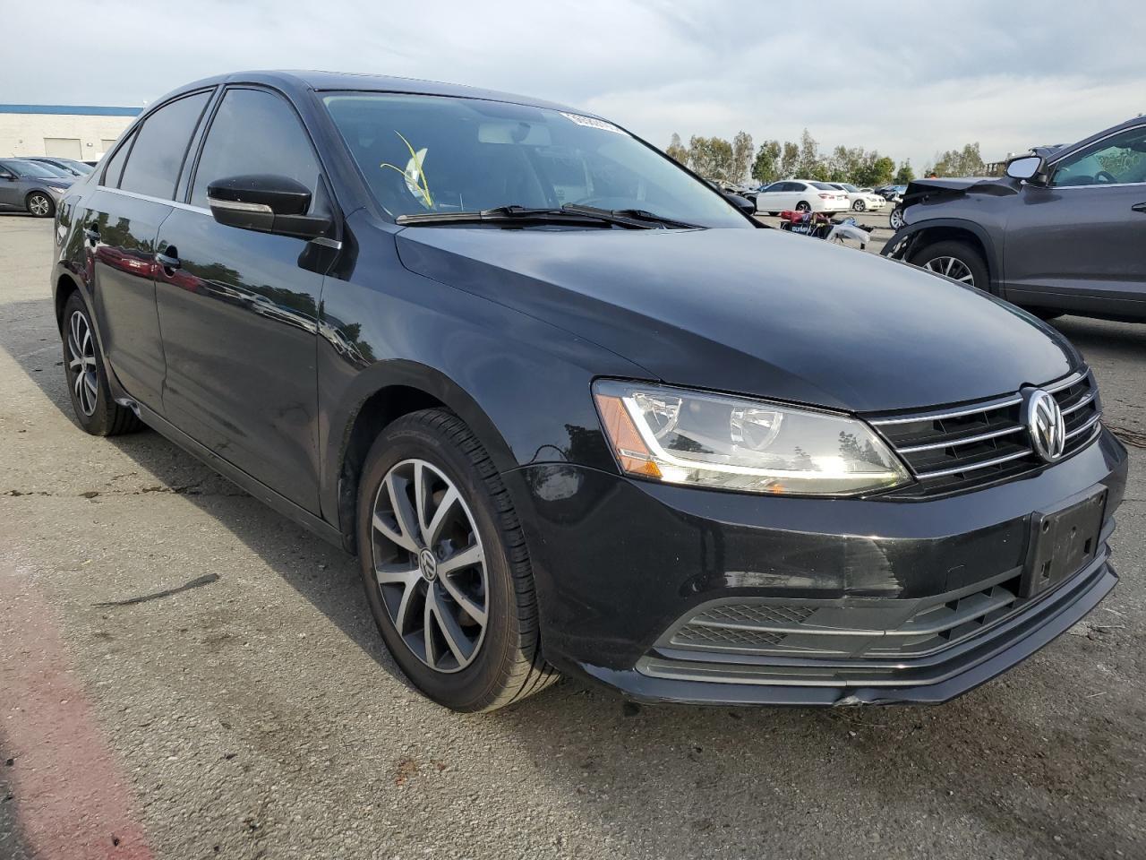 2017 VOLKSWAGEN JETTA SE - Image 4