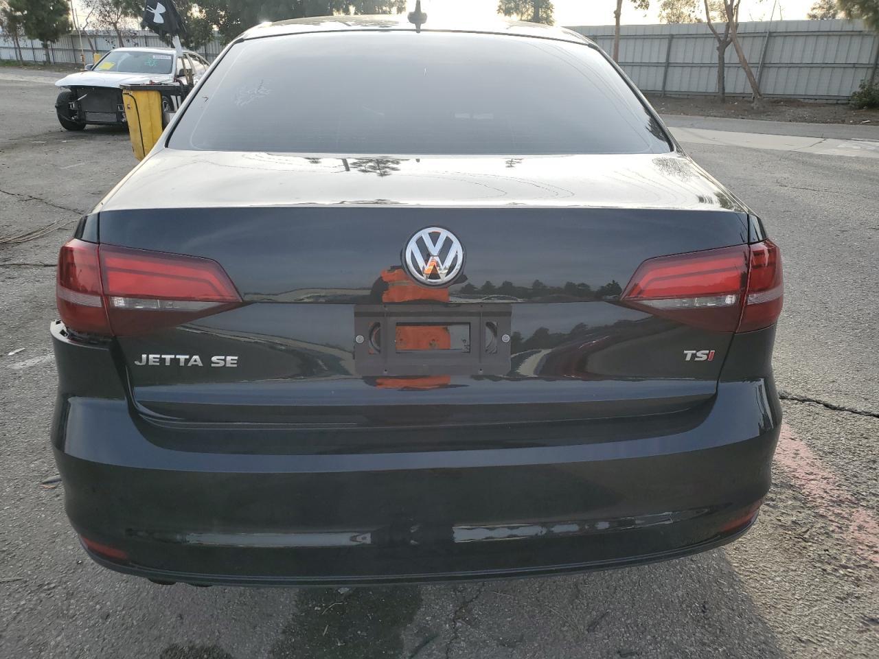 2017 VOLKSWAGEN JETTA SE - Image 6