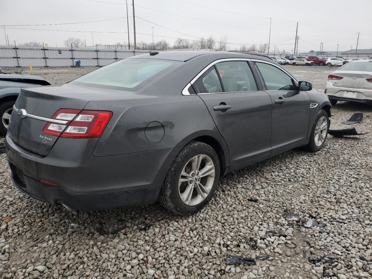 2019 Ford Taurus Se - Фото 3