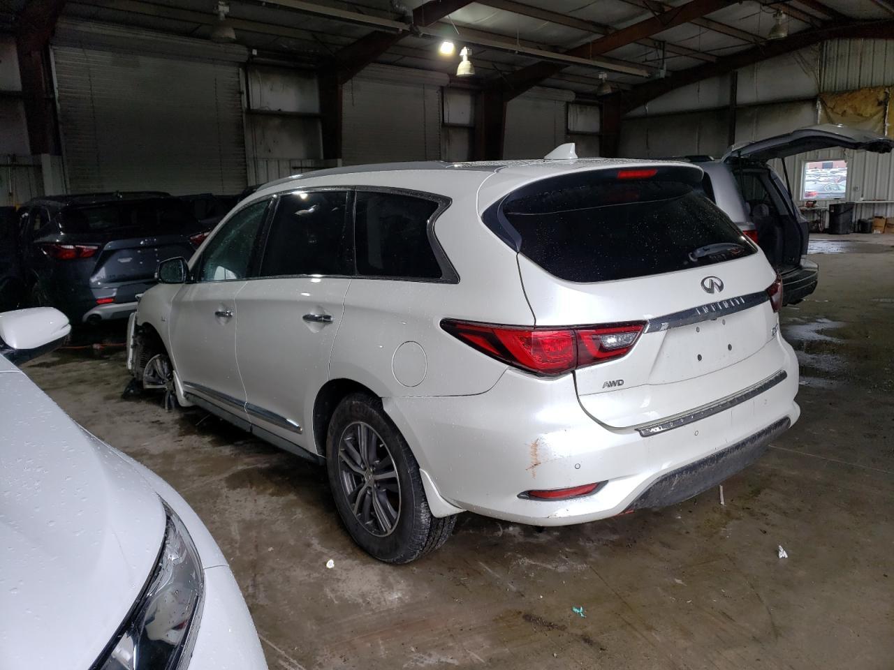 2019 INFINITI QX60 LUXE - Image 2