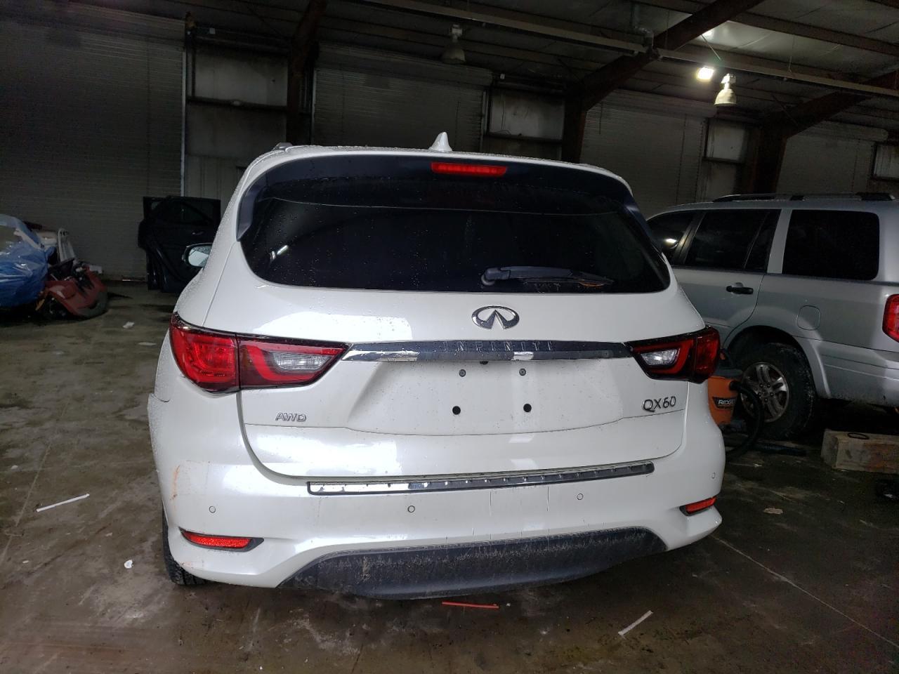 2019 INFINITI QX60 LUXE - Image 6