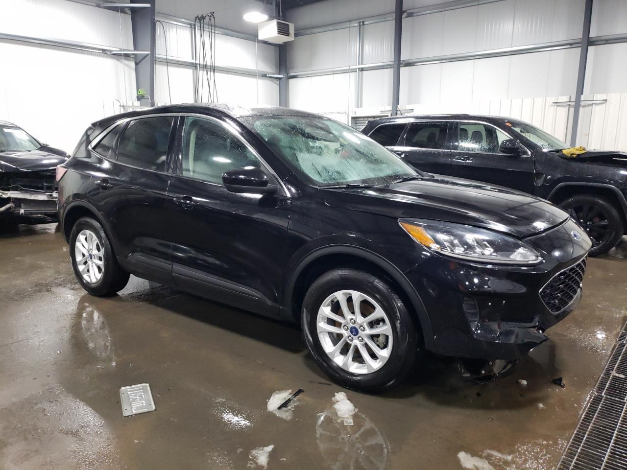 2020 FORD ESCAPE SE - Image 4