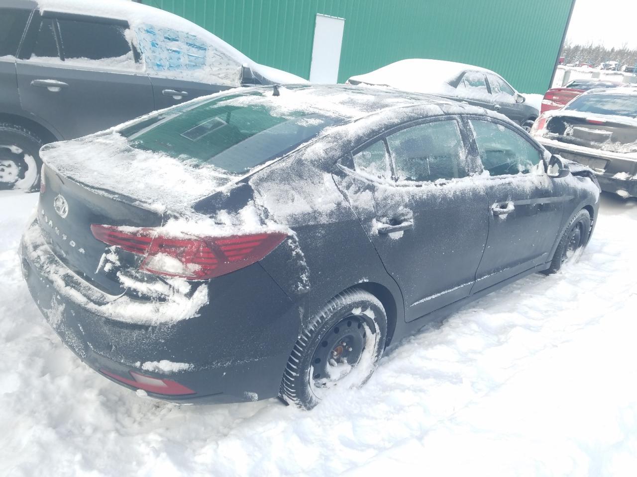 2019 HYUNDAI ELANTRA SE - Фото 3