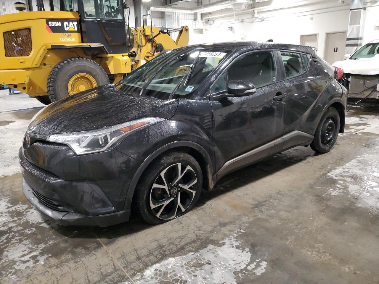 2019 TOYOTA C-HR XLE car image