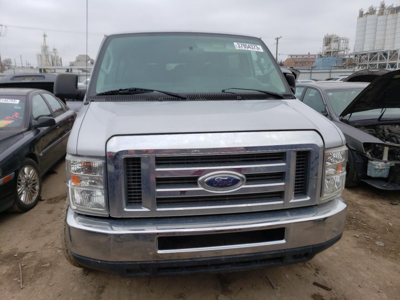 2013 Ford Econoline E350 Super Duty Van - Фото 5