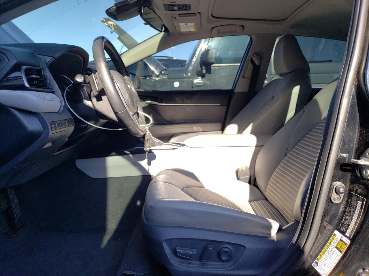 2019 TOYOTA CAMRY L - Image 7