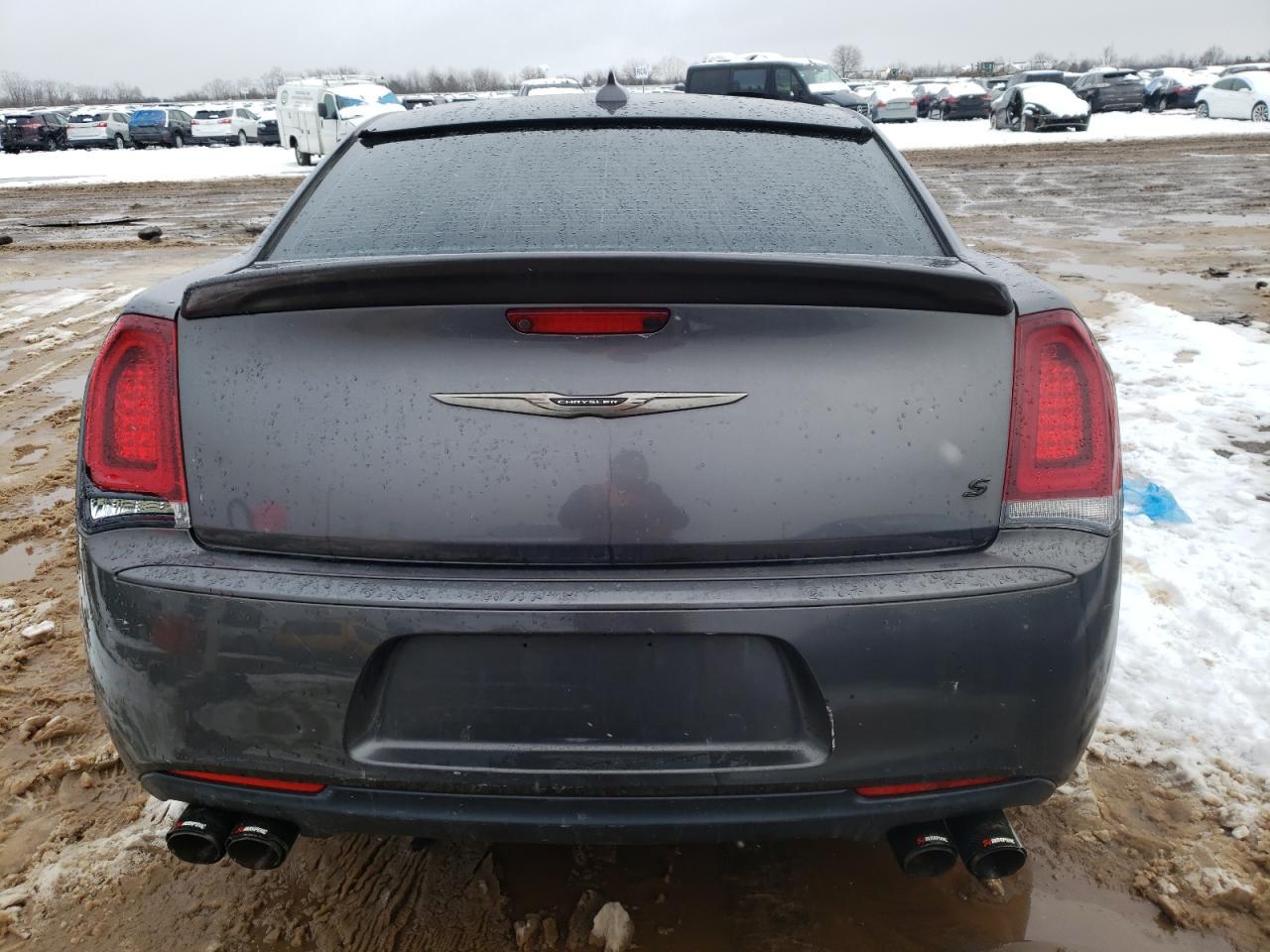 2017 Chrysler 300 S - Image 6