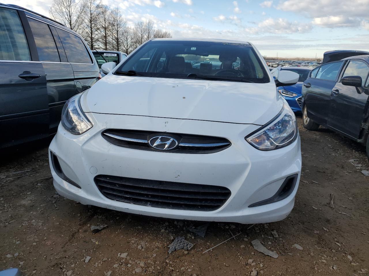 2016 HYUNDAI ACCENT SE - Фото 5