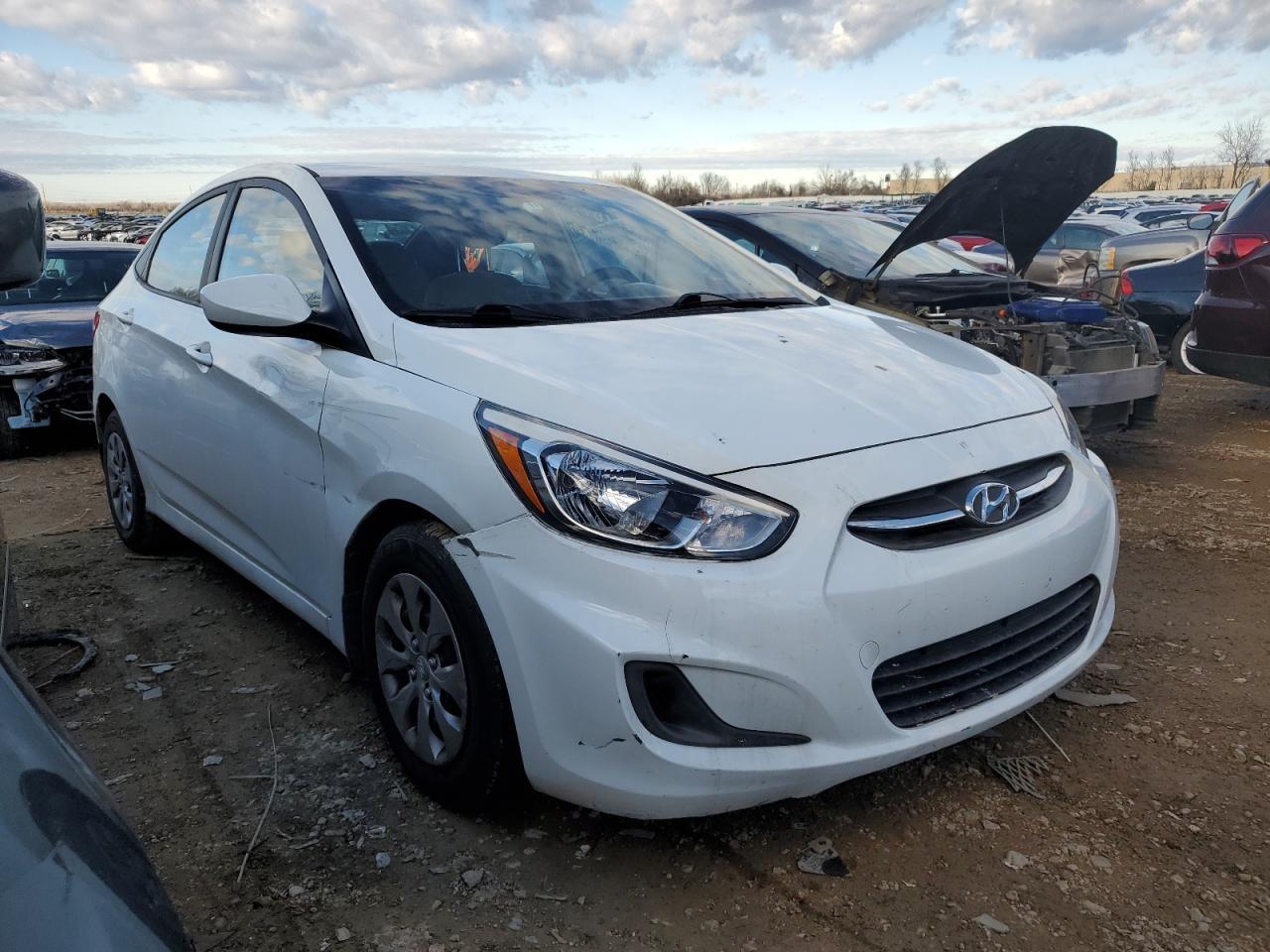 2016 HYUNDAI ACCENT SE - Фото 4