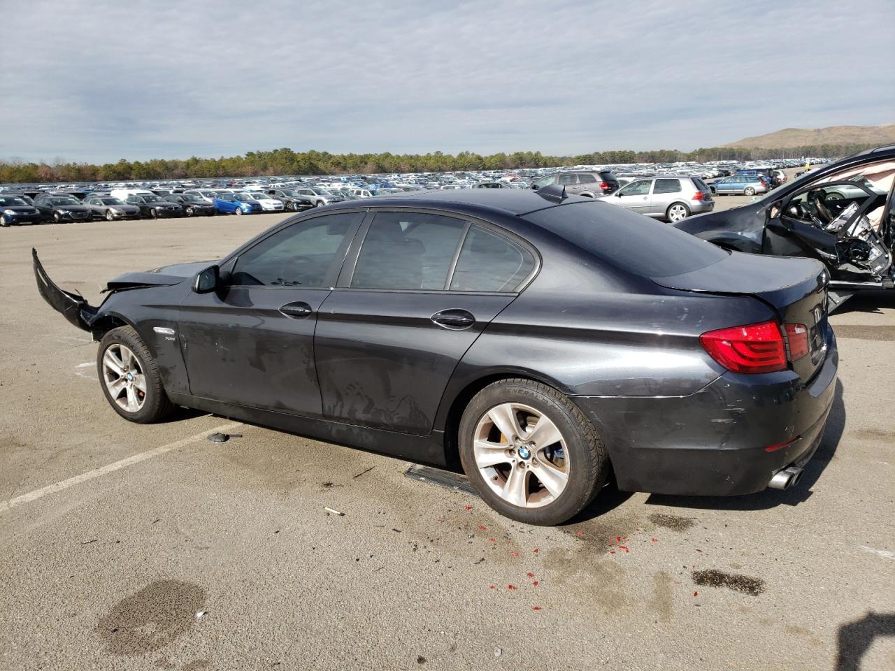 2013 BMW 528 XI - Image 2