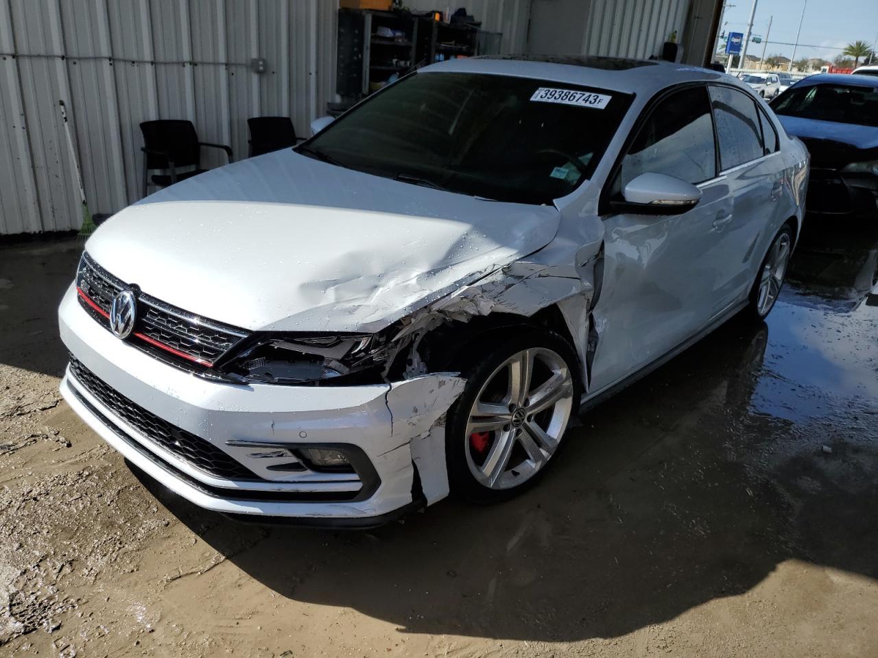 2017 VOLKSWAGEN JETTA GLI car image