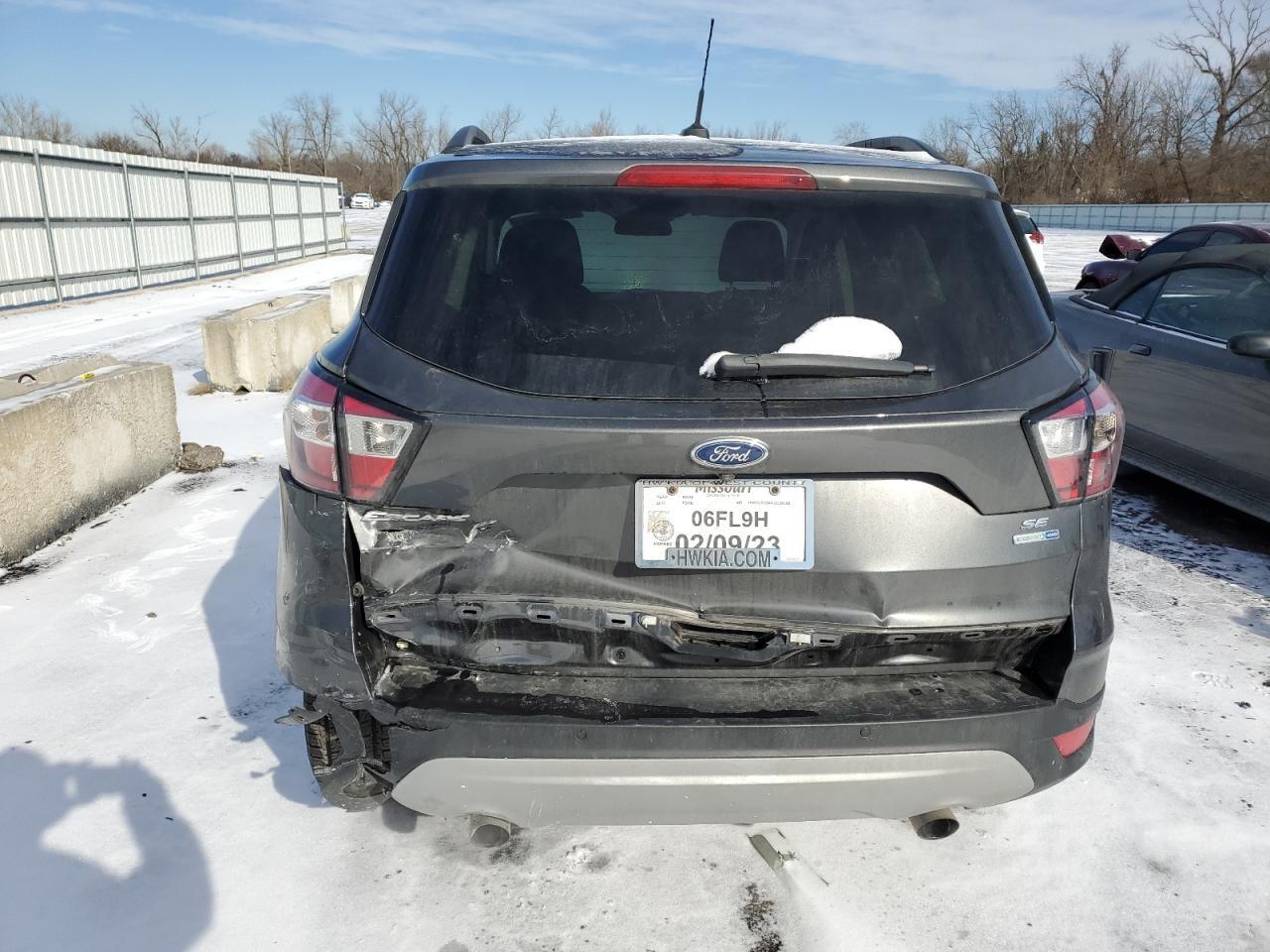 2017 FORD ESCAPE SE - Image 6