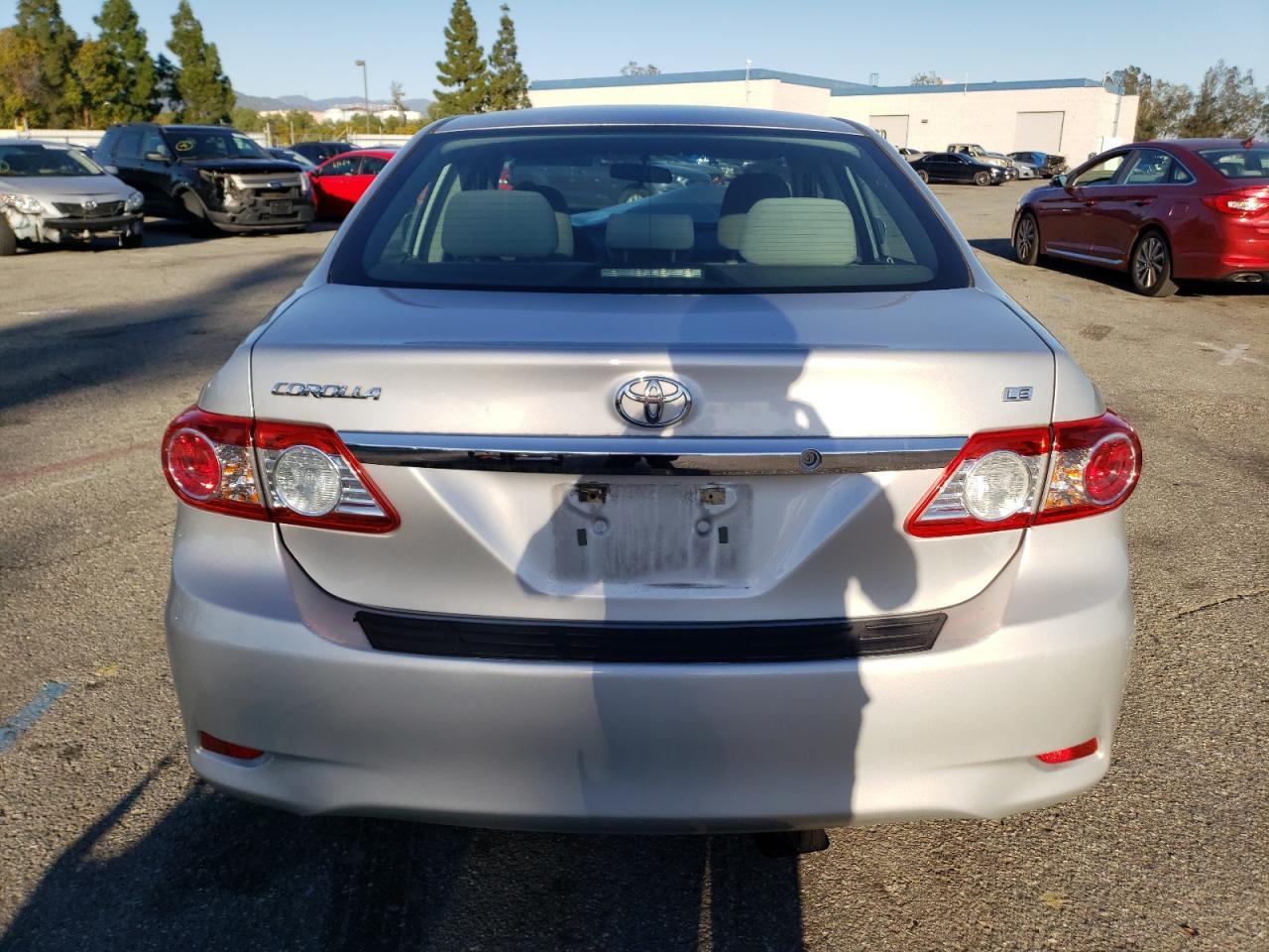 2013 TOYOTA COROLLA BA - Фото 6