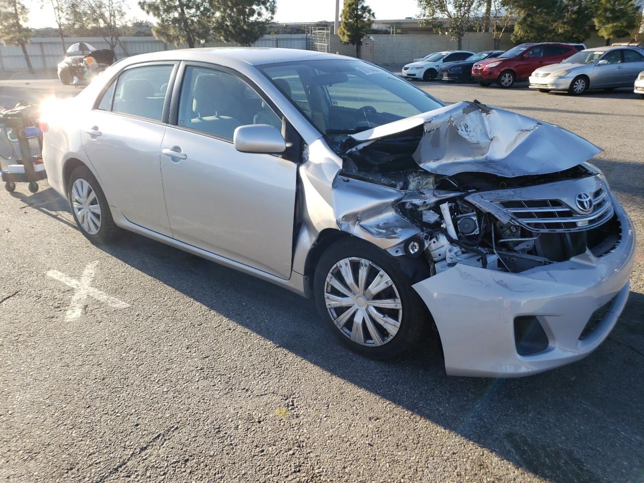 2013 TOYOTA COROLLA BA - Фото 4