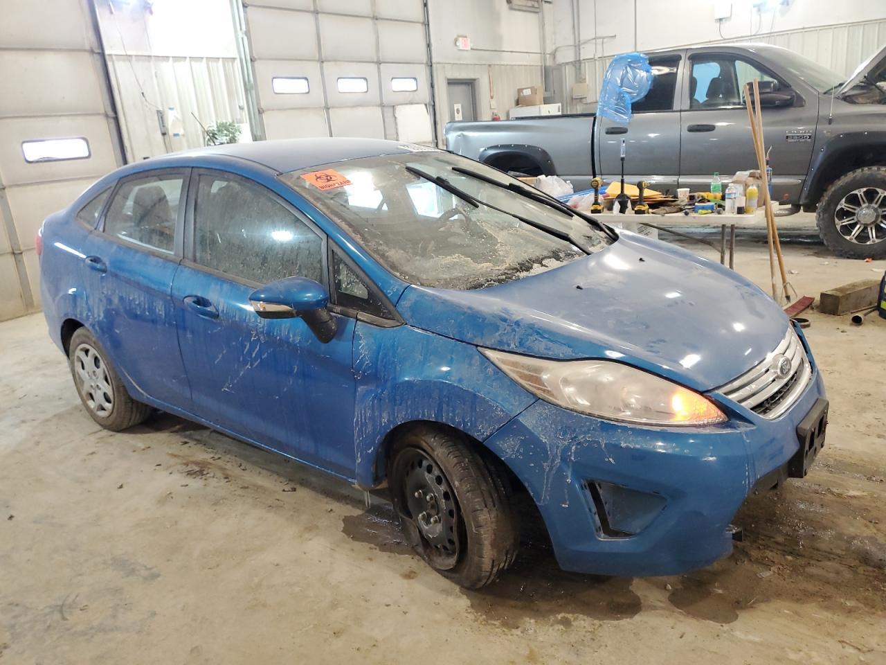 2013 Ford Fiesta Se - Фото 4