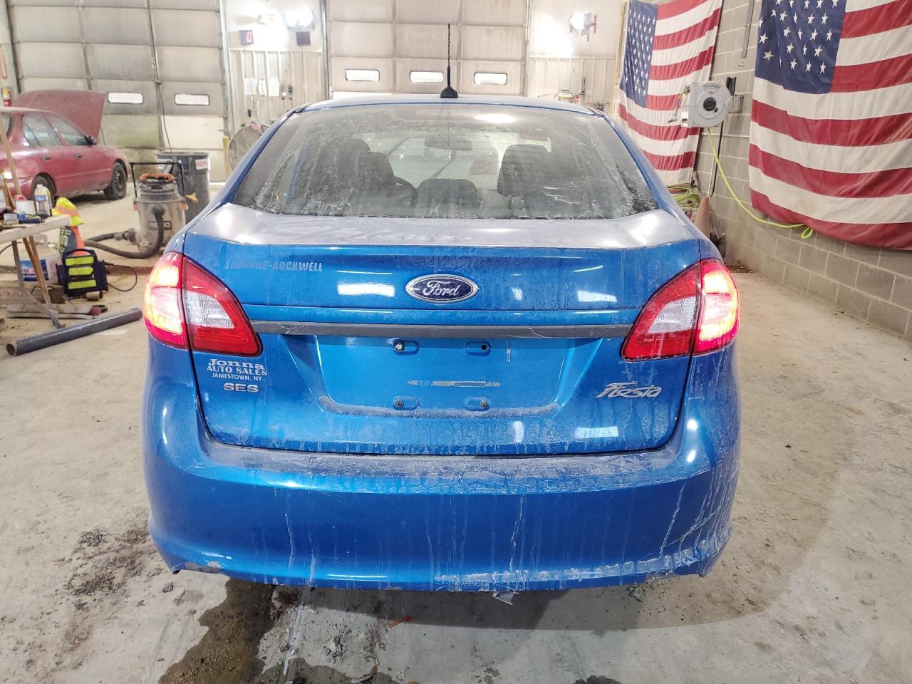 2013 Ford Fiesta Se - Фото 6
