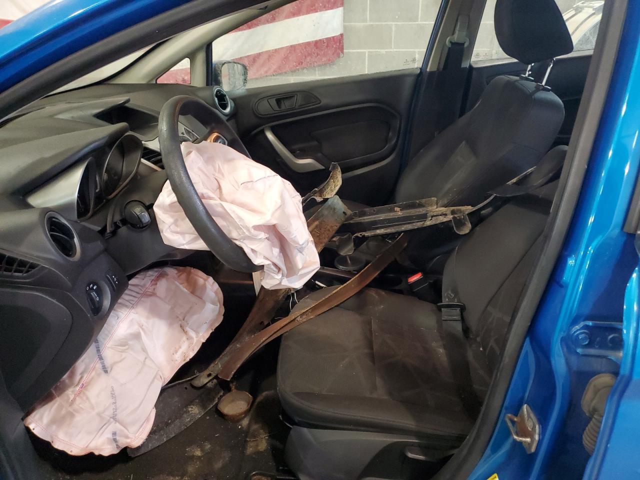 2013 Ford Fiesta Se - Фото 7