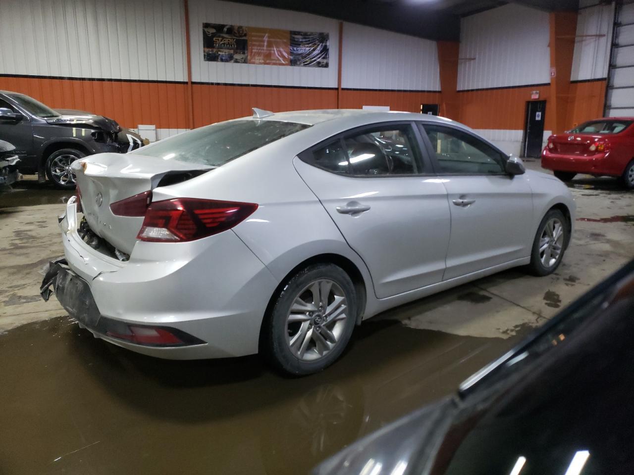 2019 HYUNDAI ELANTRA SE - Фото 3